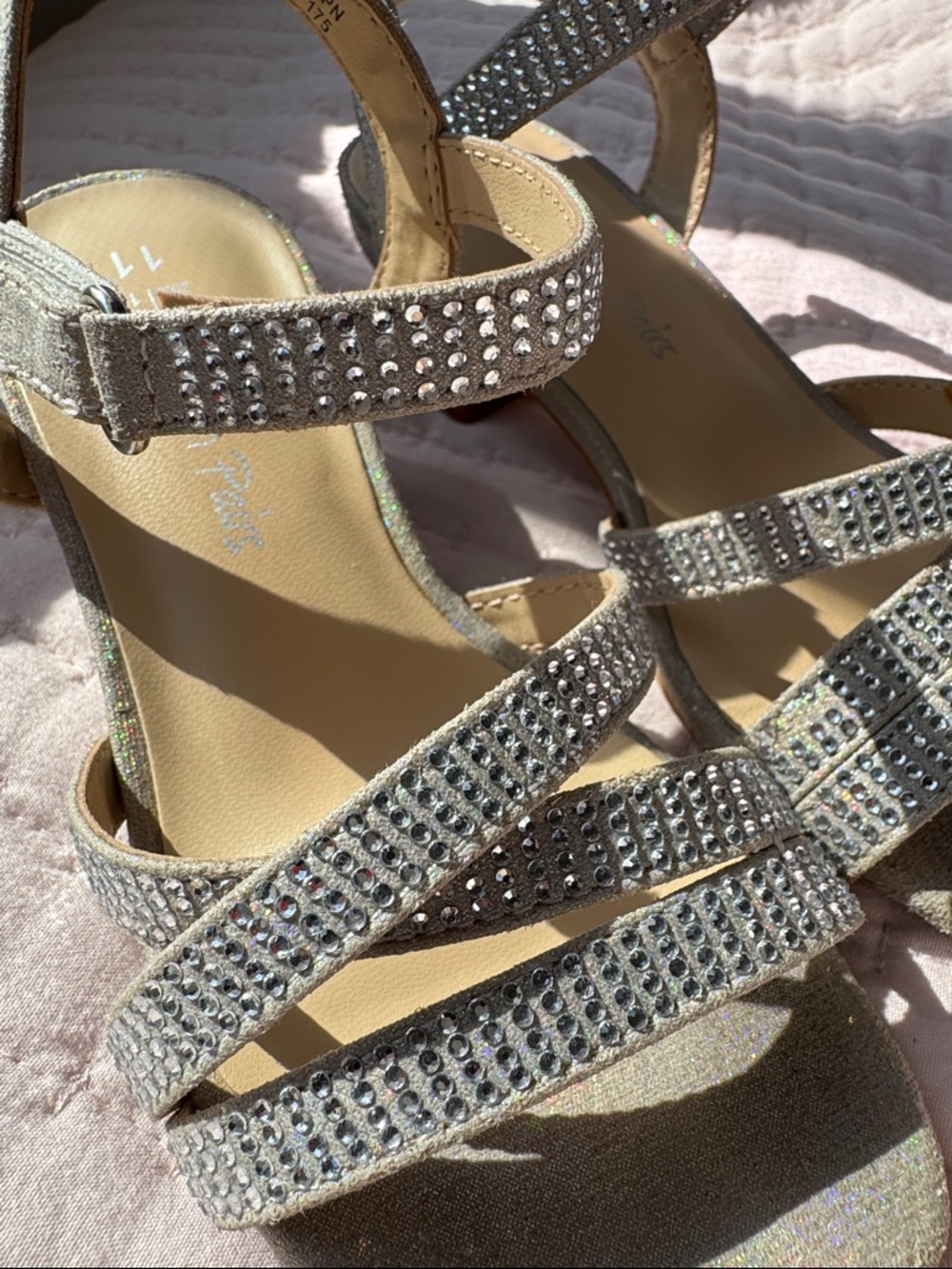 Dream Pairs  Girls Silver Rhinestone Strappy Dress Sandals size 11